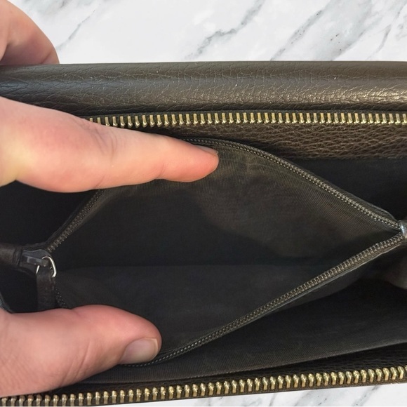 GUCCI Authentic Conserved Genus Interlocking G Calf Leather Full Zip Wallet - Picture 14 of 14